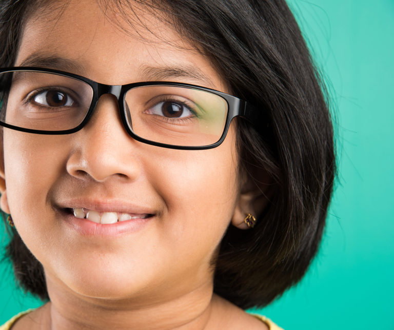 ඔබේ දරුවාත් ”ඇස් කණ්නාඩි” පළදිනවාද ?