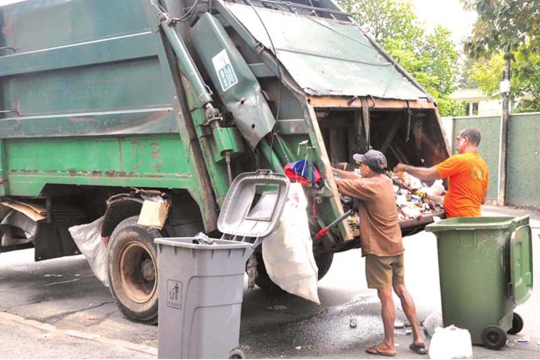 කුණුවලට වගකියන ජීවිතවලට වටිනාකමක් දෙමු