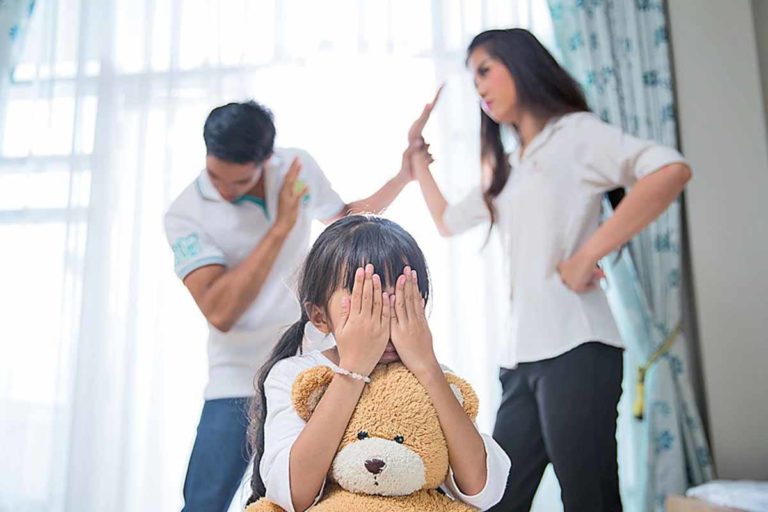 දෙවැනි විවාහය නිසා අසරණ වන අපේ දරුවන්