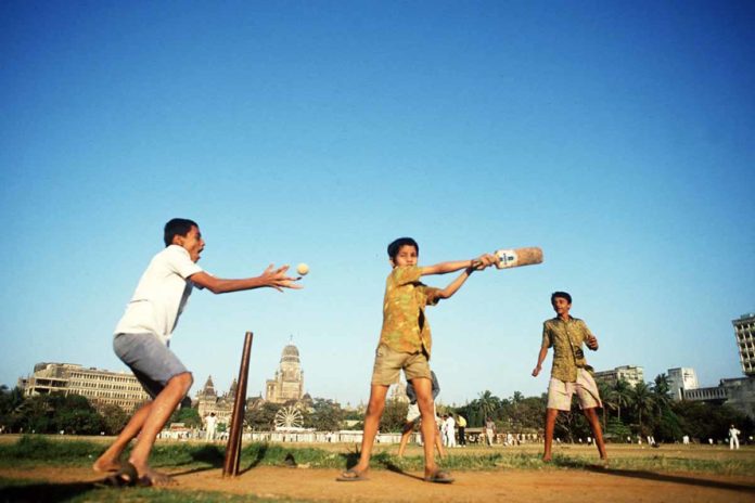 children_playing_cricket