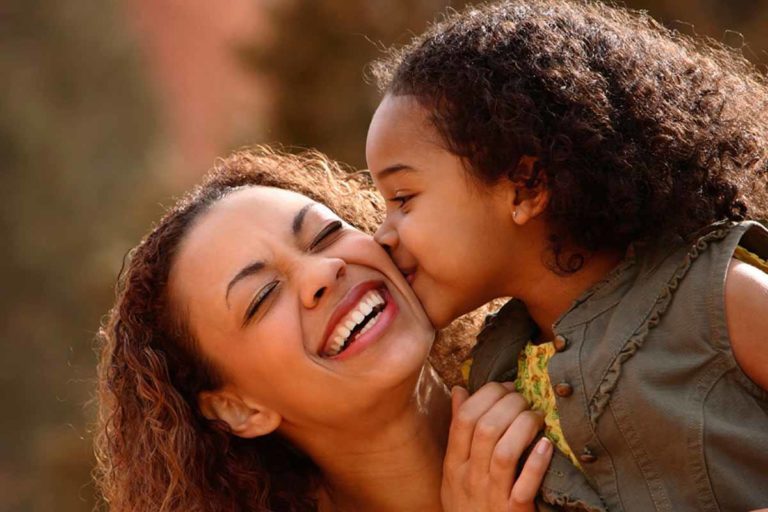 නිරවුල් මනසකින් ජීවිතය දකින්නට දරුවන්ට කියා දිය යුත්තේ කවුද?