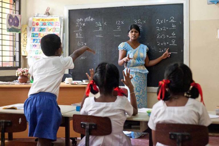 ඉගෙන ගනිමින් වැඩ කරමු