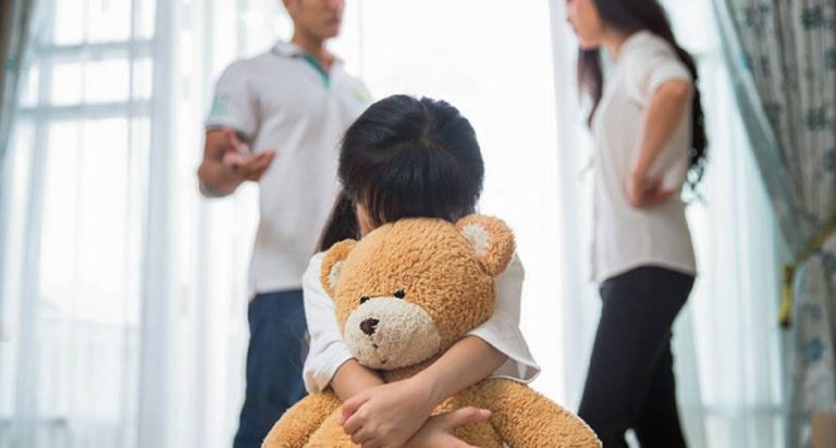 පවුලේ අරගල දරුවාට බලපාන්නේ කොහොමද..?